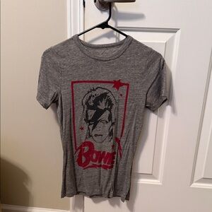 Women’s chaser Gray Graphic T-Shirt size small